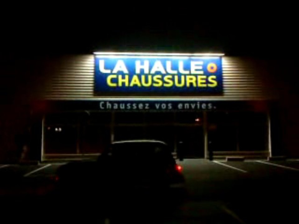 Clan des Neon de Laon -La halle o chaussures-