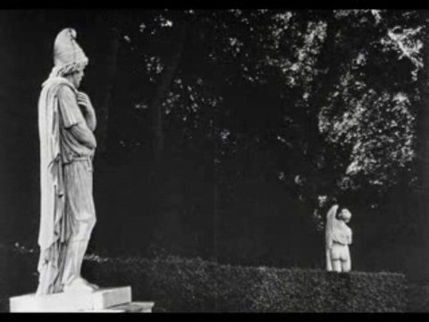 Les amoureux bancs publics