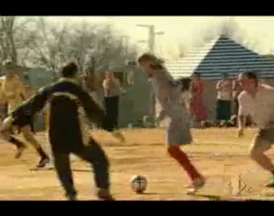 PUB Adidas - Football  Impossible is nothing -