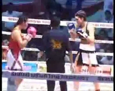 Gina Carano VS Sor Boorphajarn