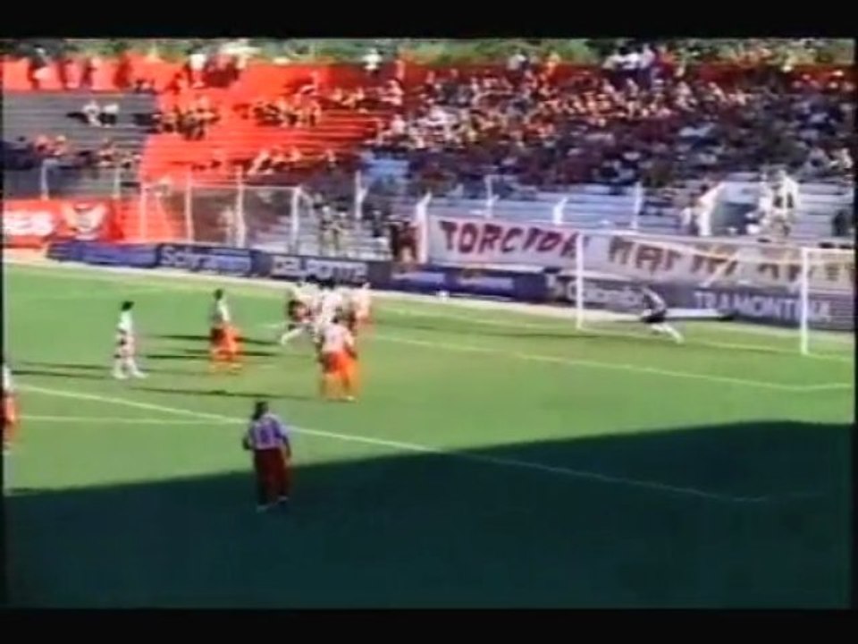 Airton Moreira Right Back