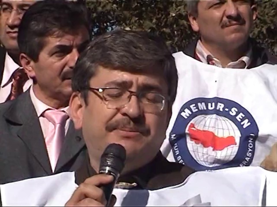 18 Kasım 2009 Memur Sen'in basın açıklaması