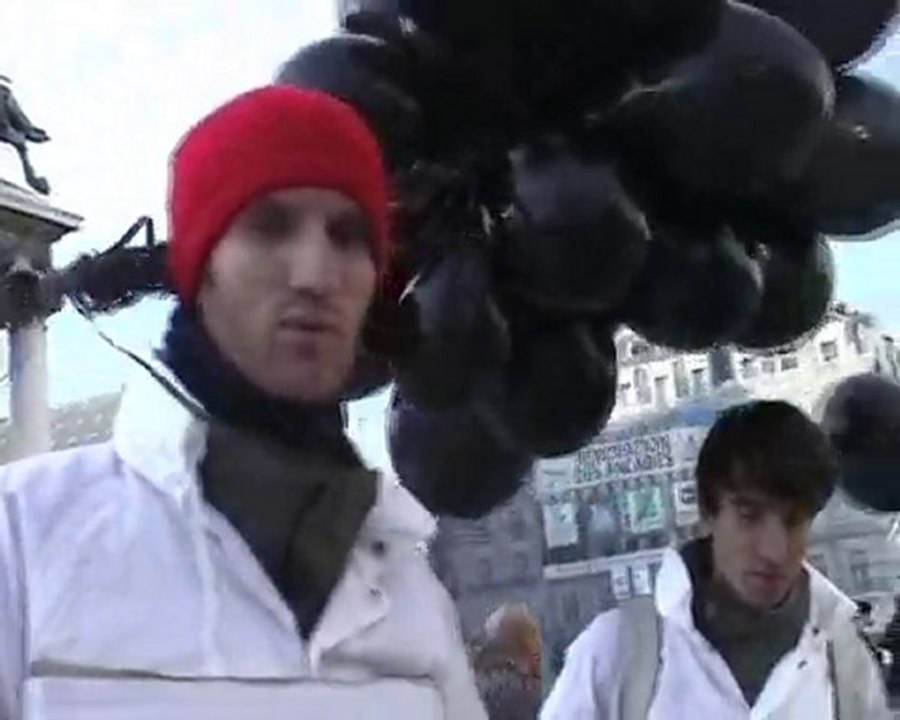 Greenpeace Clermont-Ferrand - Action "Ballons Noirs"