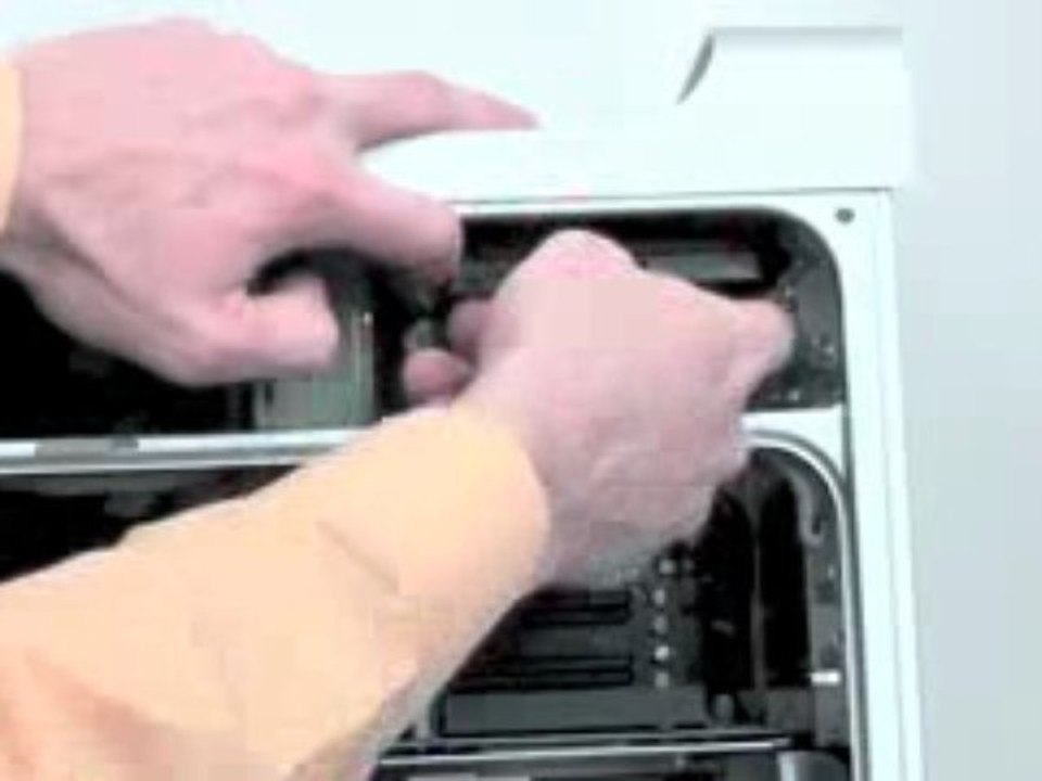 Power Mac G5 Repair - Hard Drive Removal Upgrade