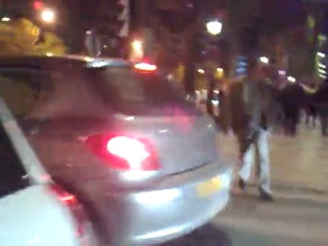 Algérie Egypte, incendie véhicule, LES ARABES FONT LA FETE