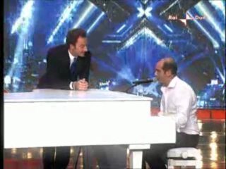x Factor Checco Zalone interpreta Vasco
