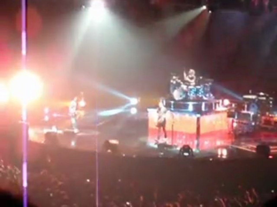muse falling away with you bercy 2009