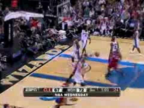 NBA LeBron James sizzles a nice pass between two Wizards to