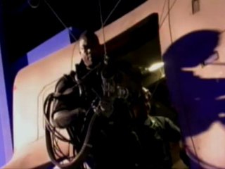 Intro Gun Scene - DVD Bonus Intro Gun Scene (English)