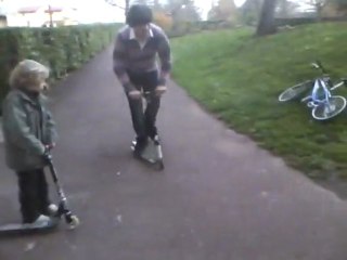 Louis en bas de chez moi