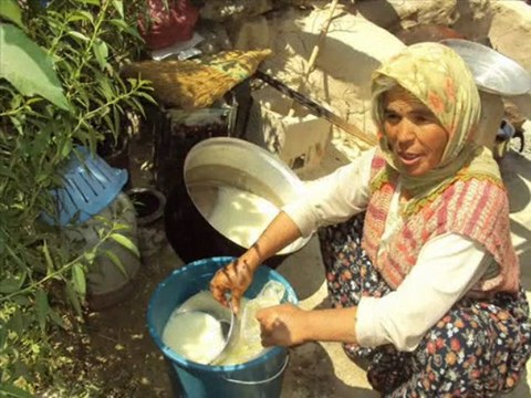 yörük türküsü eşliğinde Gülnar Gezende Köyü Karma Resimleri