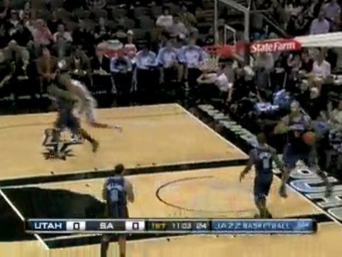 NBA Tim Duncan connects with Richard Jefferson on the first