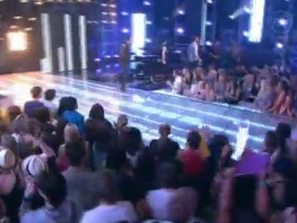Top 10 - Don't Stop Believing (Show Opening) Idol 09