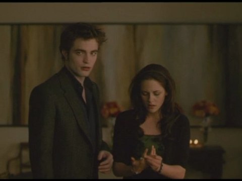Fragment filmu 1 PL - Saga Zmierzch : Księżyc w nowiu