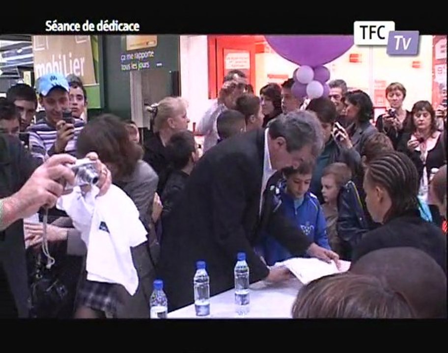 Séance de dédicace du TFC