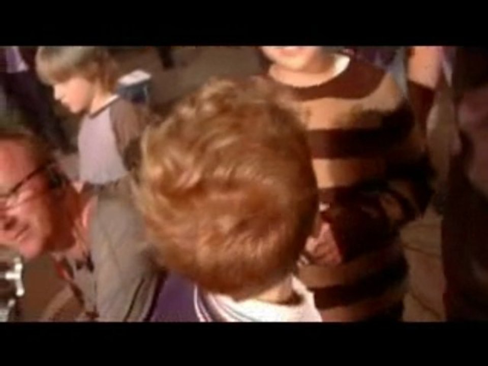 wtwta featurette The Kids Take Over The Picture