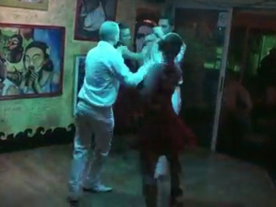 RUEDA DE CASINO PAR LA TEAM SALSA SONRISA