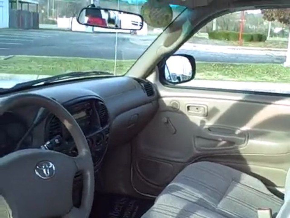 Roberts Pick of the Week: 2004 Toyota Tundra Regular Cab