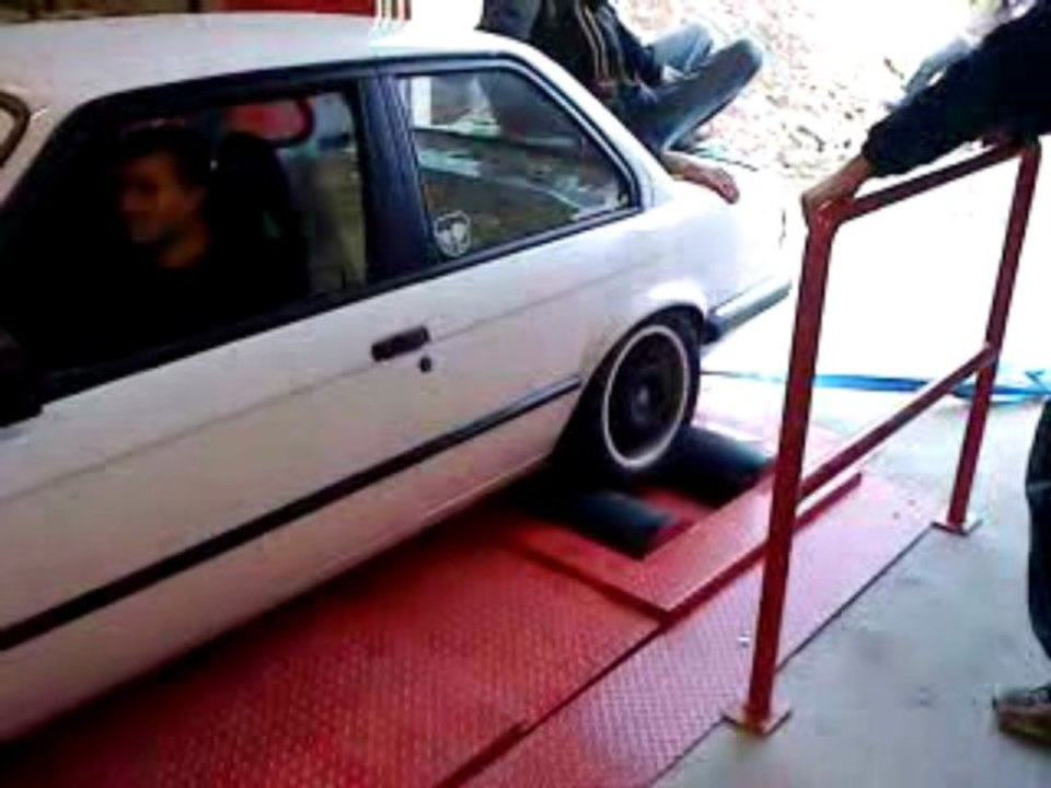 BMW 325i e30 au banc de puissance (3)