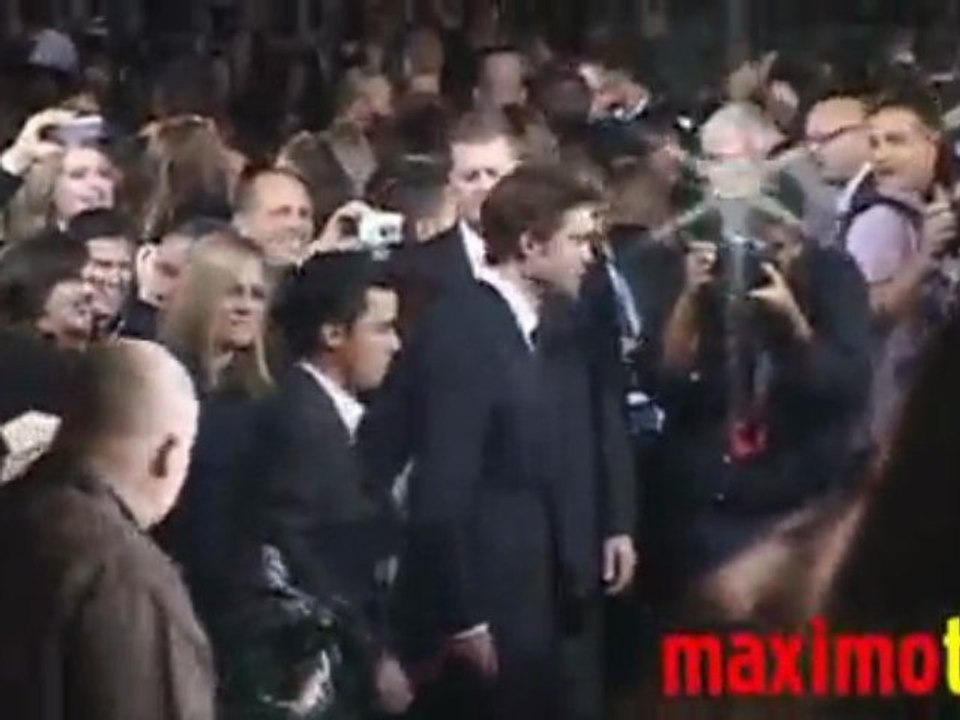 MaximoTv at New Moon Word Premier