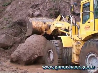 KÜRTÜN İLÇESİNDE YAĞMUR HEYELANA YOL AÇTI