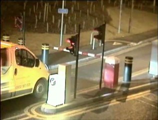 Régis conduit une dépanneuse