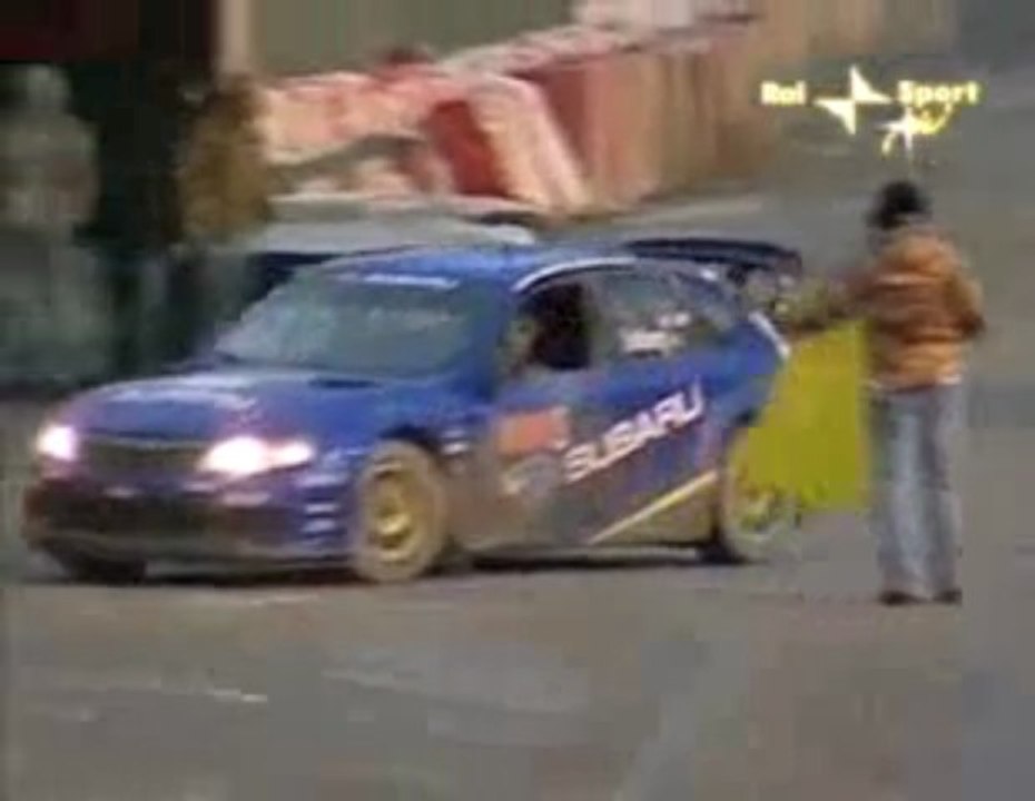 Régis pilote de rallye fait son show