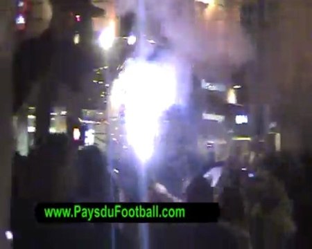 ÉGYPTE - ALGÉRIE (18.11.09) Scènes de liesse à Barbès