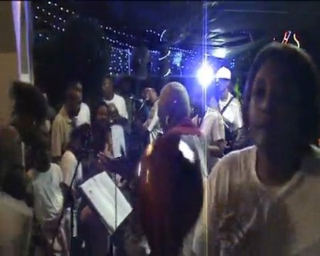 An nou chante la nwel