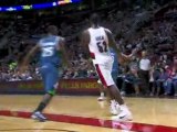 NBA Greg Oden sets the pick and Brandon Roy rolls down the b