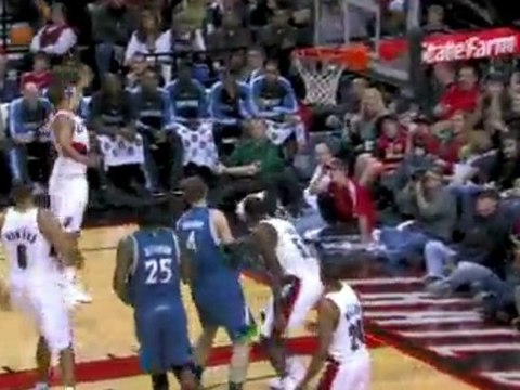 NBA Greg Oden BLOCK Oleksiy Pecherov's layup.