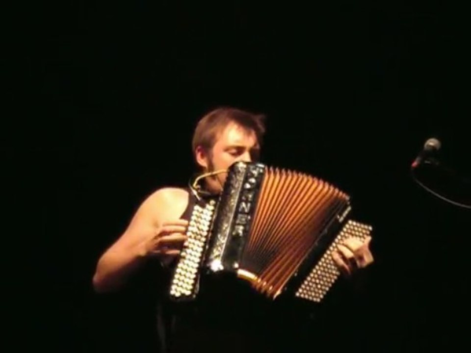 TOURNEE GENERALE : "Hier soir" à l'espace KIRON