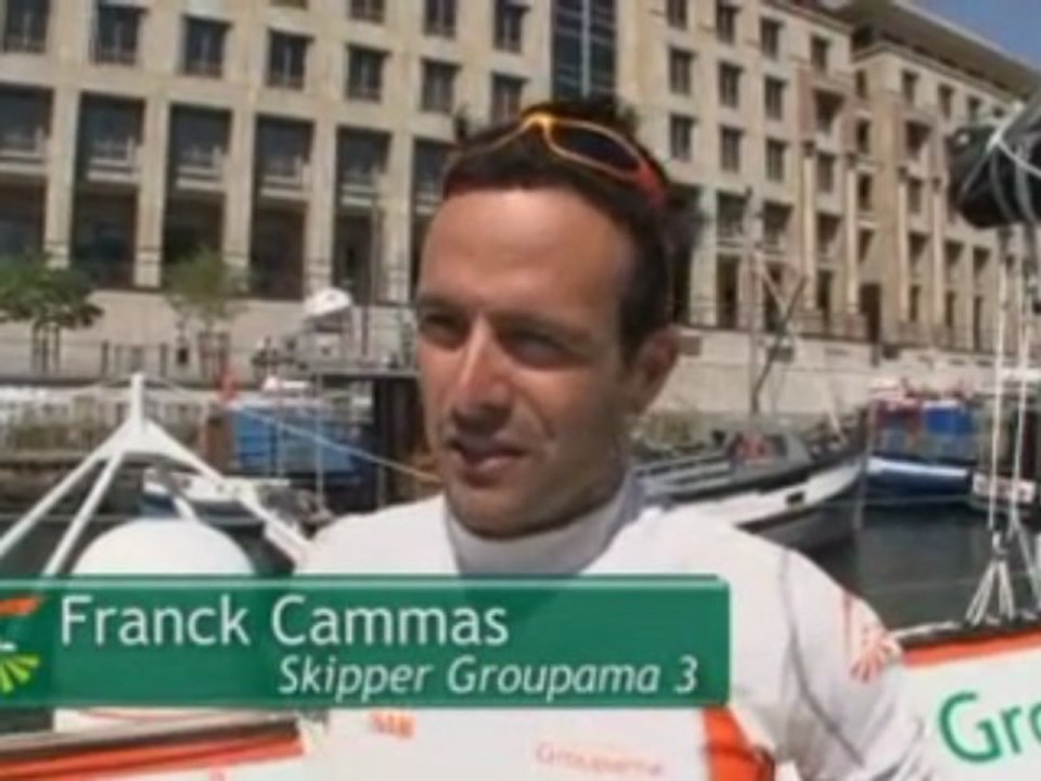 Jules Verne 09 / Groupama 3 arrive à Cape Town