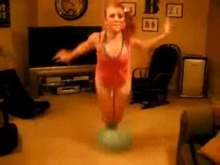 Salta sulla palla...che volo!!!