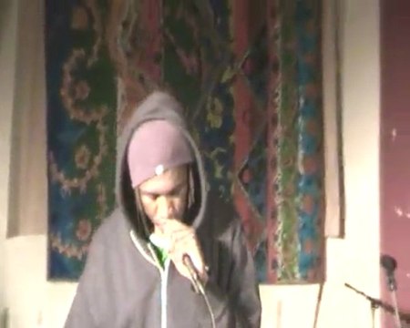 street bench-spirit well live soutenir sarah