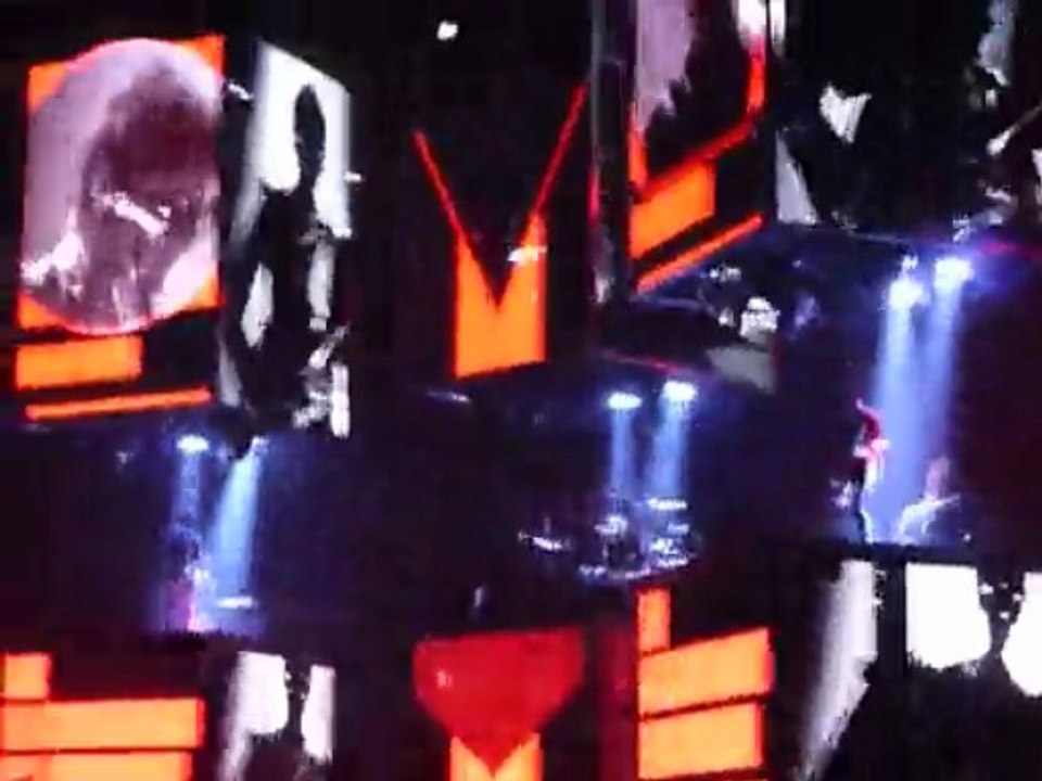 Muse - Uprising @ Lyon [22/11/2009]