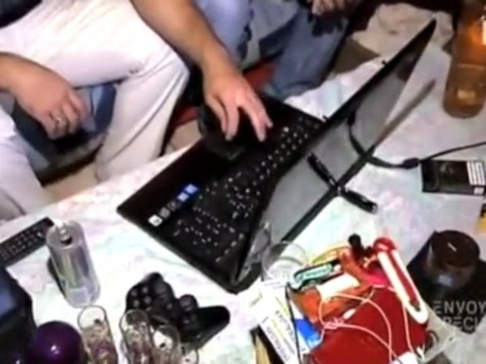 Envoye Special: La fin des hors-la-loi de l'internett. P1