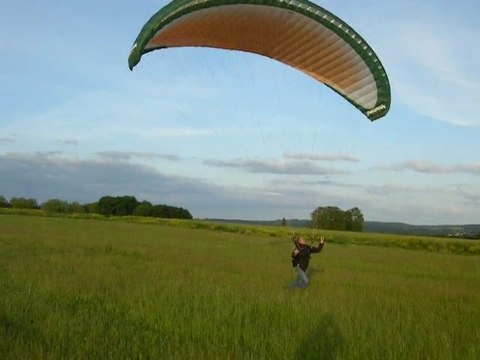 Ecole Grand Vol Paramoteur, Paris (95), gonflage de voiles