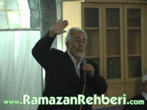 Mahmut Toptaş - Hayat rehberimiz Kur'an