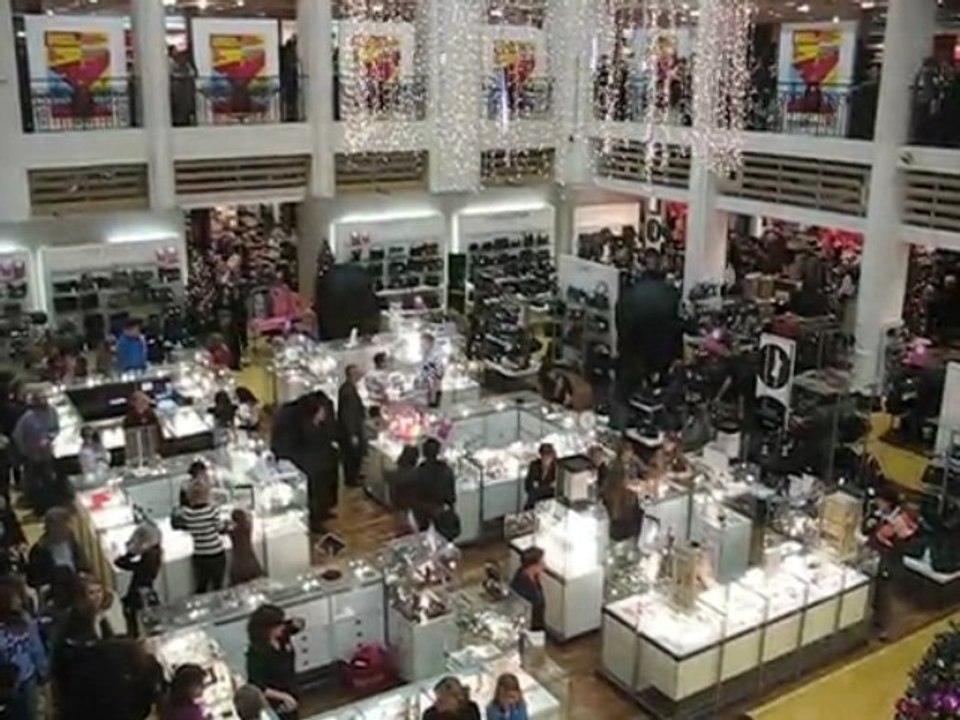 Rencontres improbables 4, Galeries Lafayette