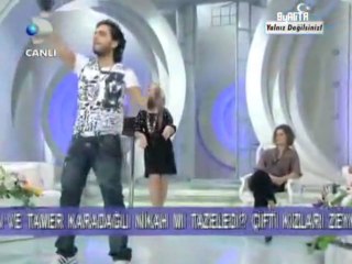 Ismail YK - Ayrılmam [Seda Sayan ile Yalnız Değilsiniz]