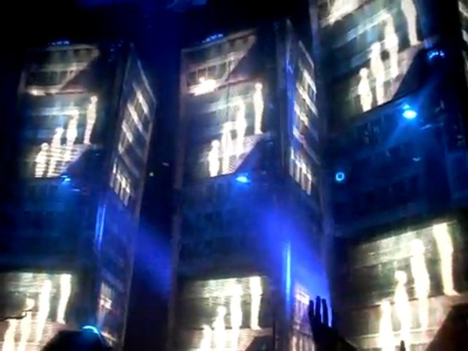 MUSE (INTRO) HALL TONNY GARNIER LYON 22 NOVEMBRE 2009