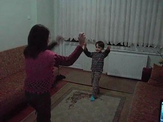 Eren Efe ve İrem Efe'den Harmandalı