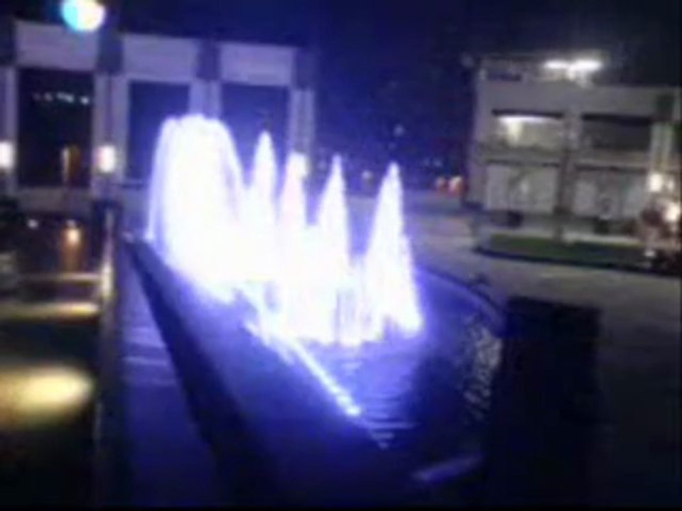 müzik eşliginde su ve ışık gösterisi - 2