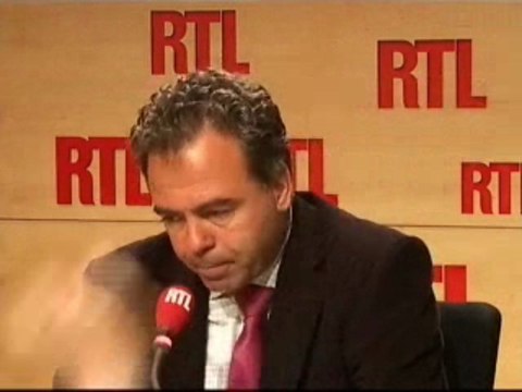 Luc Chatel : Environ 20% de grévistes dans les écoles prima