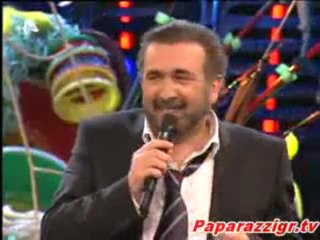 altsantiri - I Sasa Mpasta kai o Pyrgos tis Pizas