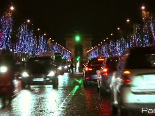 Charlotte Gainsbourg allume les Champs Elysées !