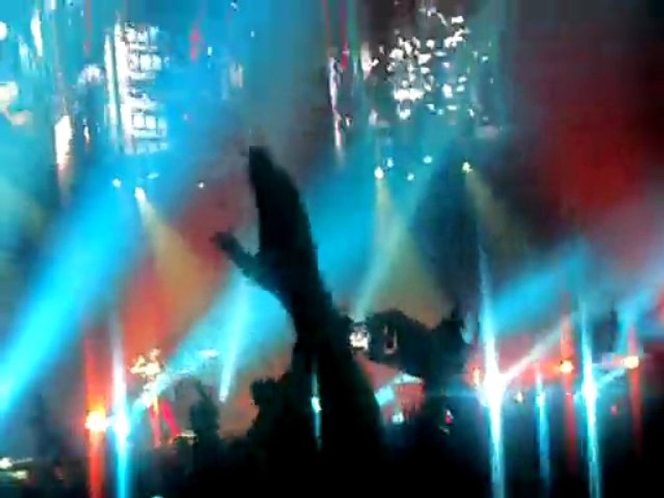 MUSE "The Resistance Tour"- Hall Tony Garnier - Man with a H