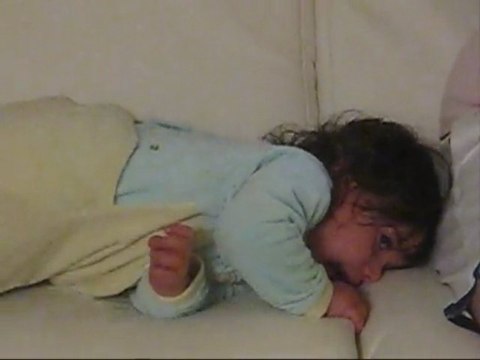 Je fais la folle sur le canapé