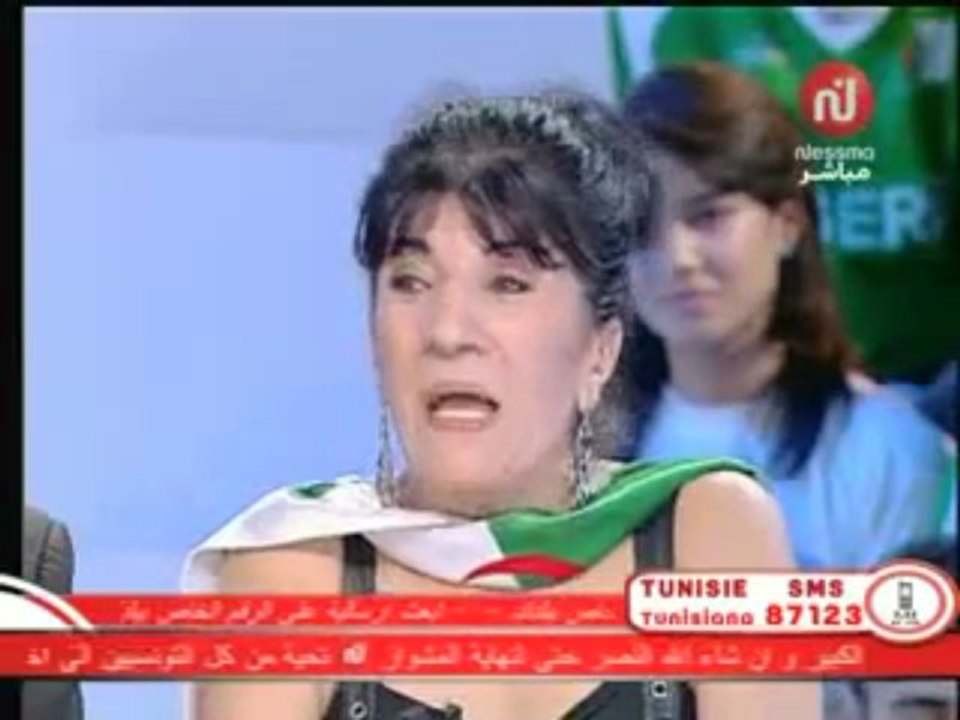 Algérie - Egypte, Biyouna s'y met elle aussi.flv